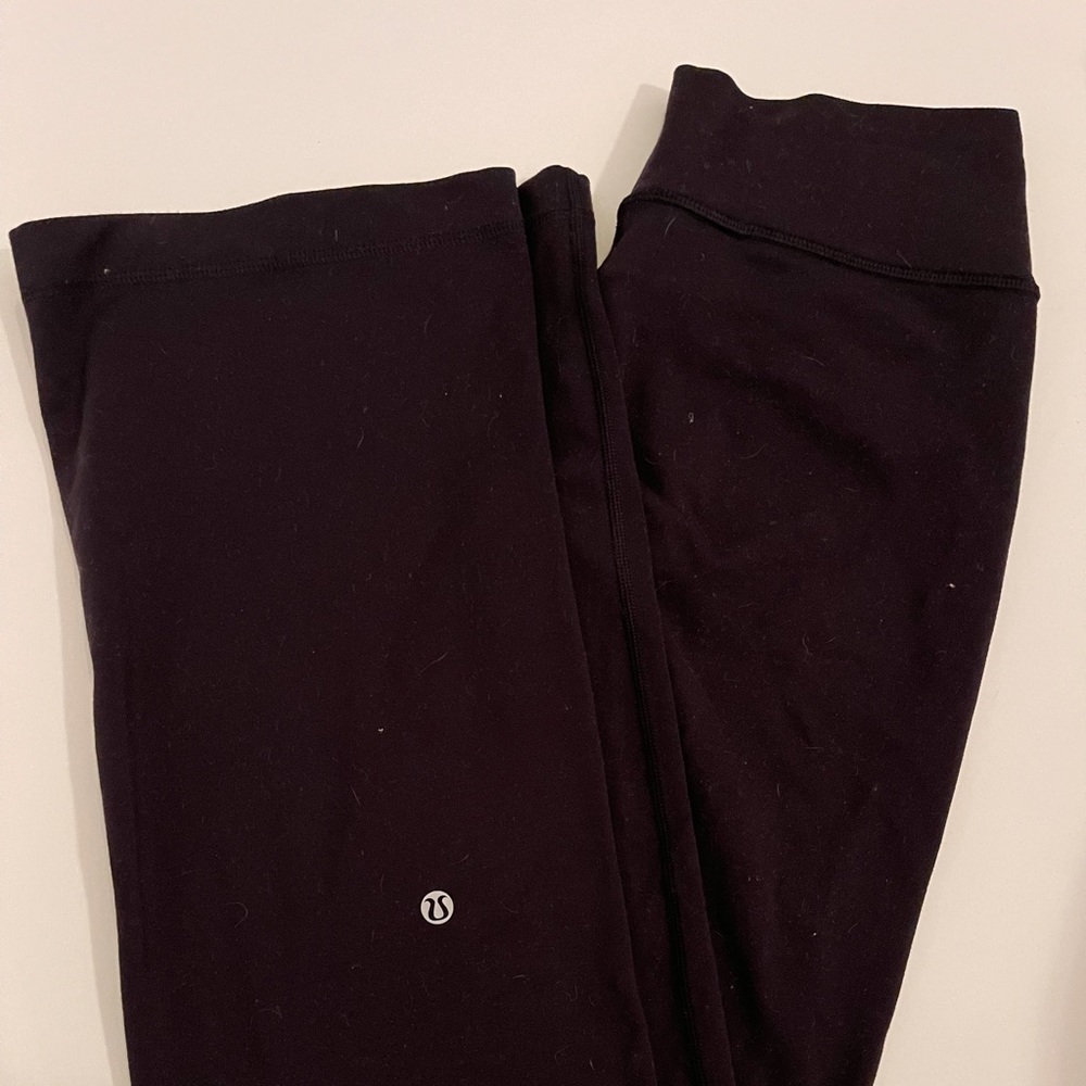 Lululemon size 6 yoga pant